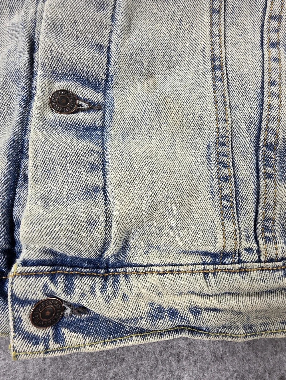 Levi's Light Blue Acid Wash Denim Jacket - Men's Trucker Jean Sz XL - Picture 3 of 9